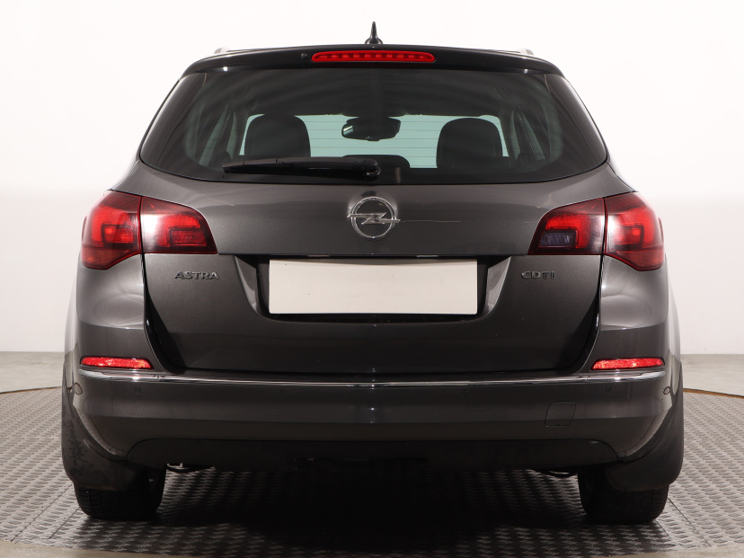 Opel Astra, 2011