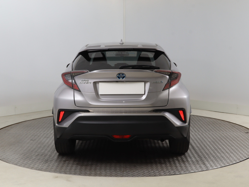 Toyota C-HR, 2018