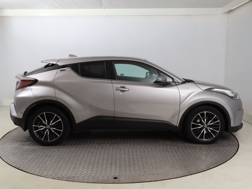 Toyota C-HR, 2018