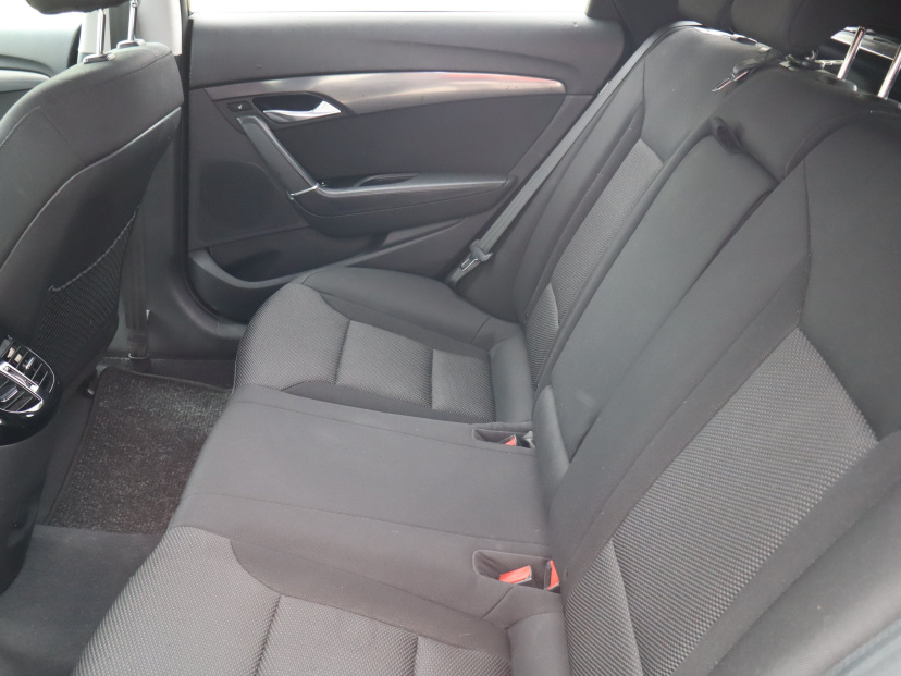 Hyundai i40, 2011