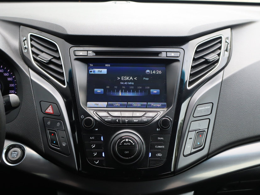 Hyundai i40, 2011
