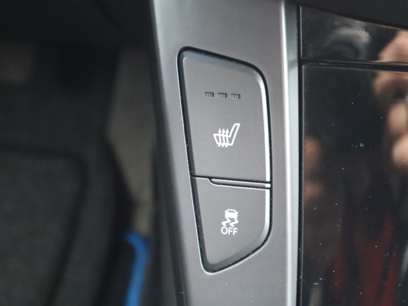 Hyundai i40, 2011