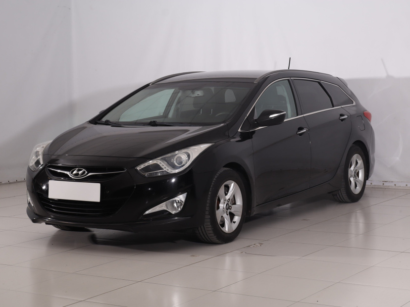 Hyundai i40, 2011
