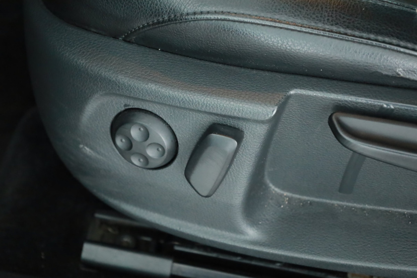 Volkswagen Passat, 2011