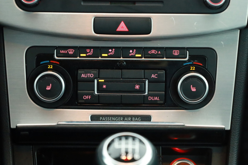 Volkswagen Passat, 2011