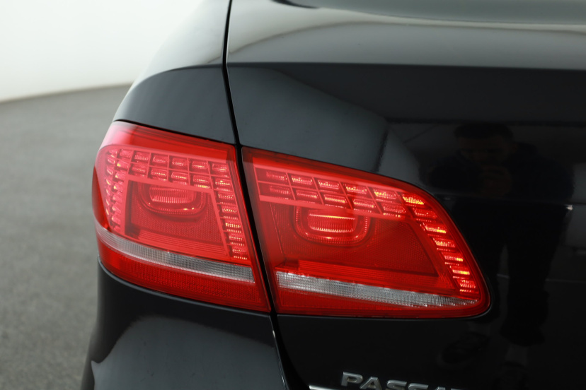 Volkswagen Passat, 2011