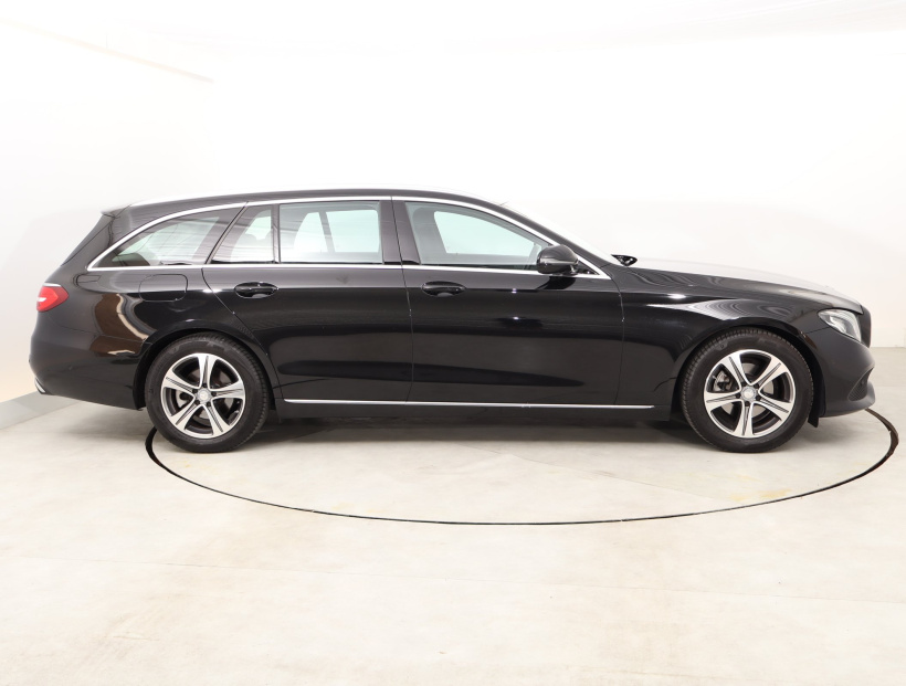 Mercedes-Benz E, 2017
