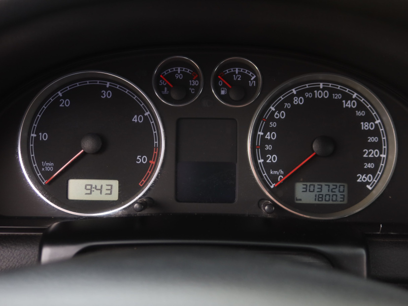Volkswagen Passat, 2002