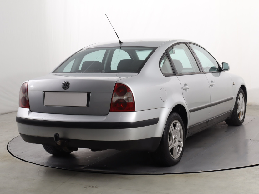 Volkswagen Passat, 2002