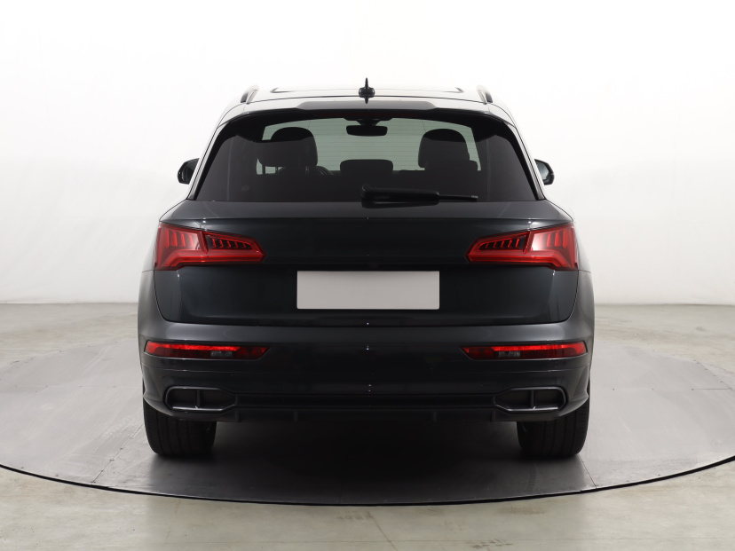 Audi SQ5, 2017
