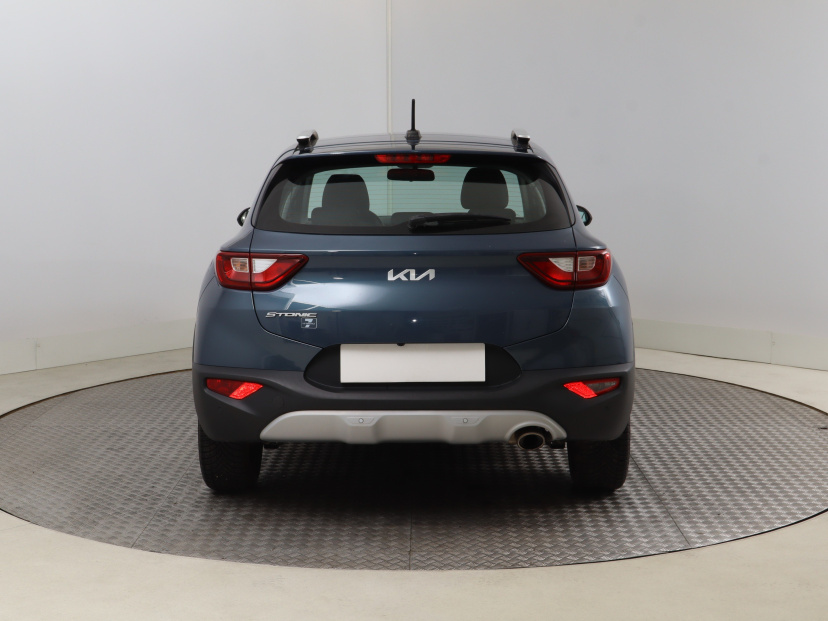 Kia Stonic, 2022