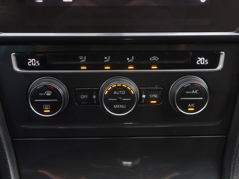 Volkswagen Golf, 2020
