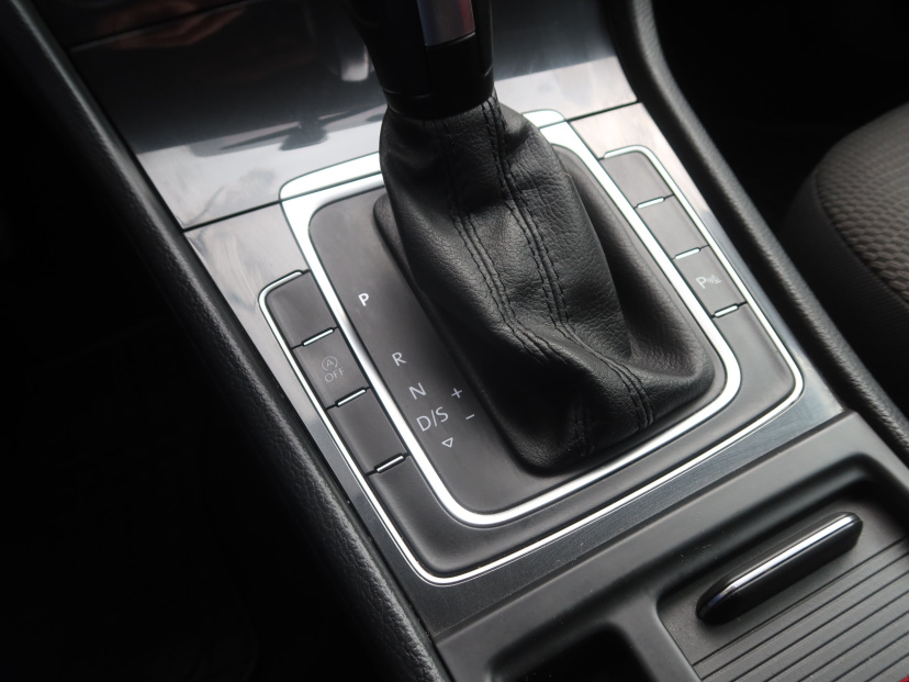 Volkswagen Golf, 2020