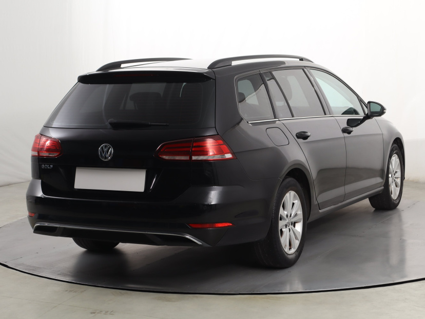 Volkswagen Golf, 2020