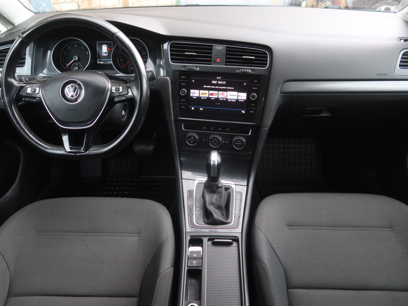 Volkswagen Golf, 2020