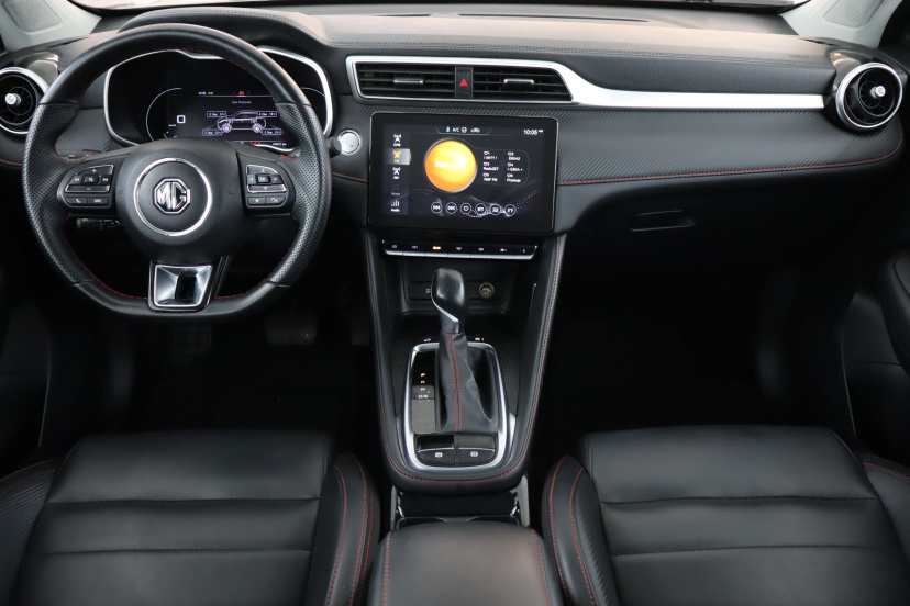 MG ZS SUV, 2024