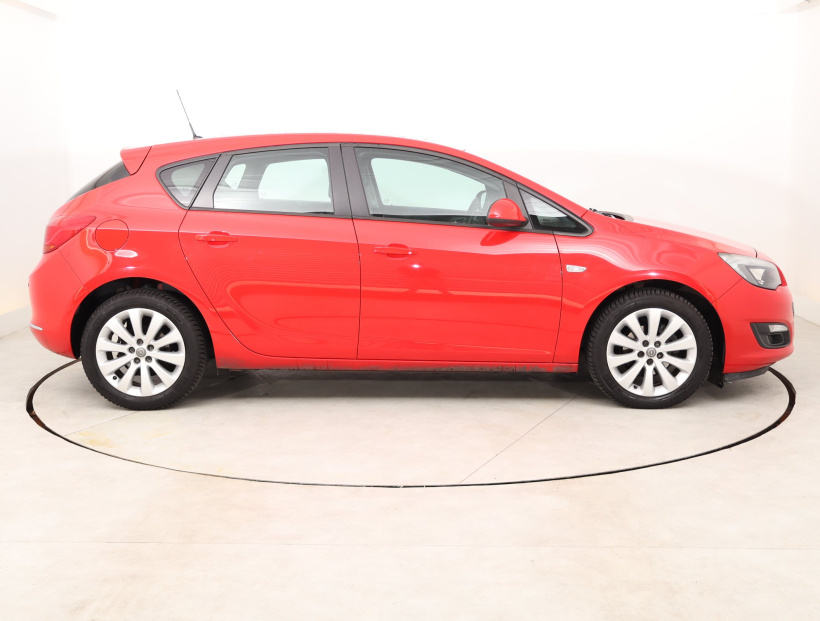 Opel Astra, 2013