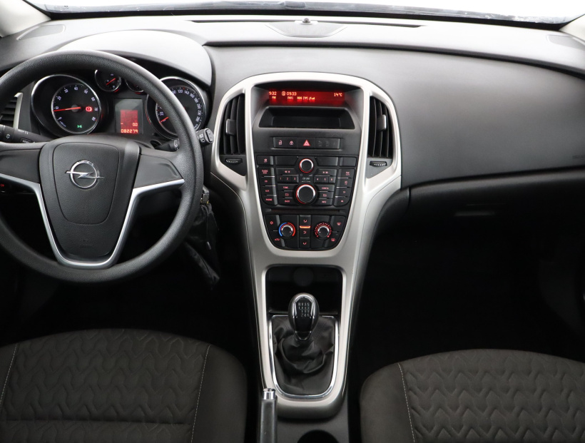 Opel Astra, 2013