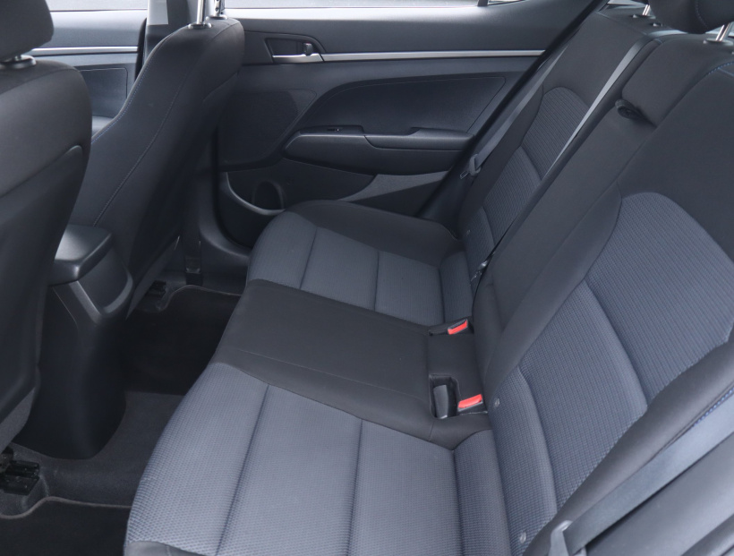 Hyundai Elantra, 2019