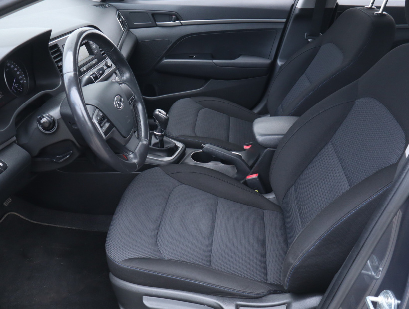 Hyundai Elantra, 2019
