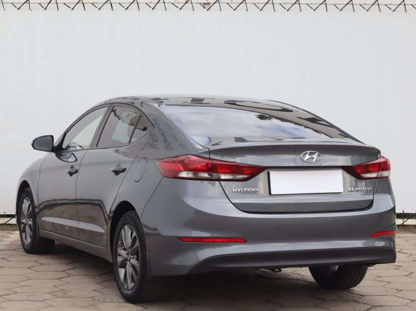 Hyundai Elantra, 2019