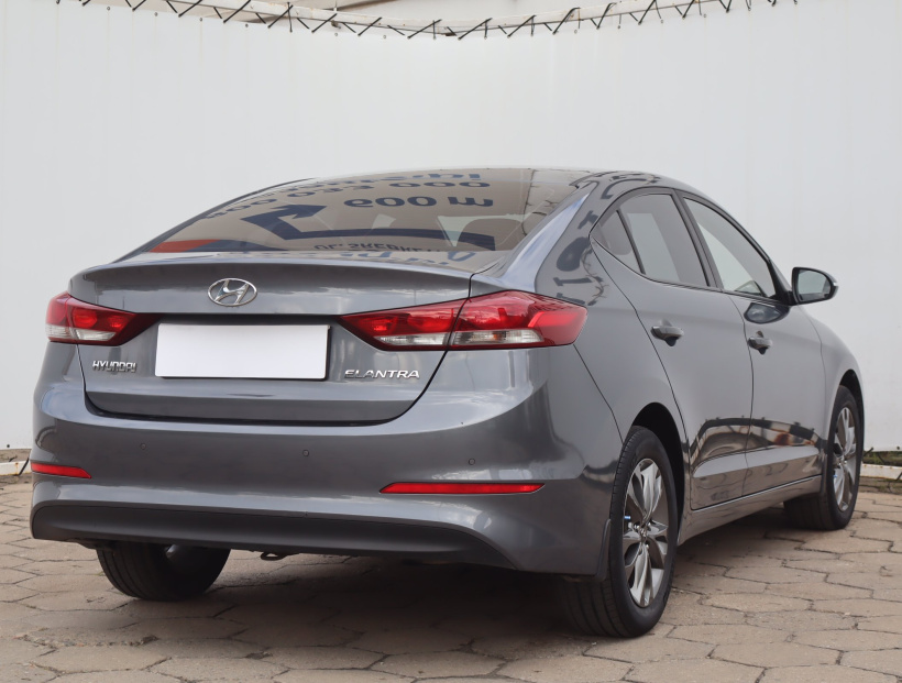 Hyundai Elantra, 2019