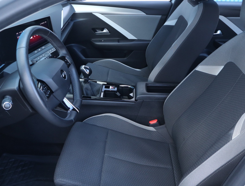 Opel Astra, 2024