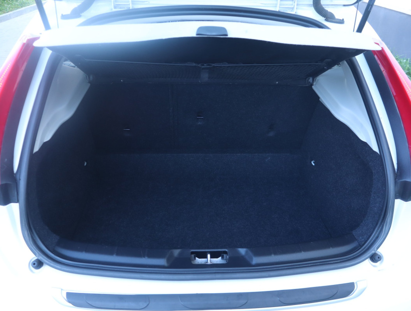 Volvo V40 Cross Country, 2014
