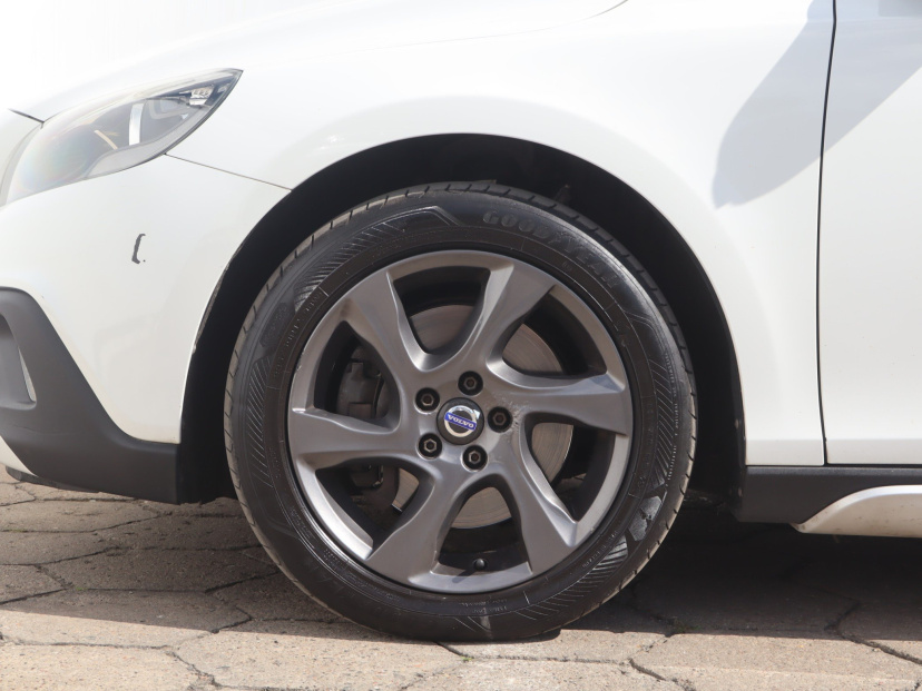 Volvo V40 Cross Country, 2014