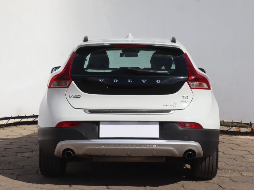 Volvo V40 Cross Country, 2014