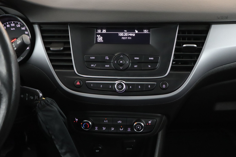 Opel Crossland, 2024