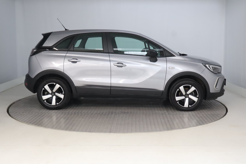 Opel Crossland, 2024