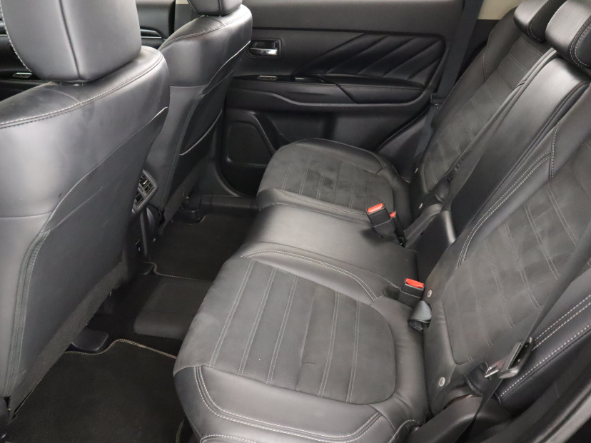 Mitsubishi Outlander, 2021