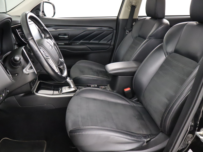 Mitsubishi Outlander, 2021