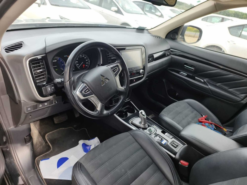 Mitsubishi Outlander, 2021