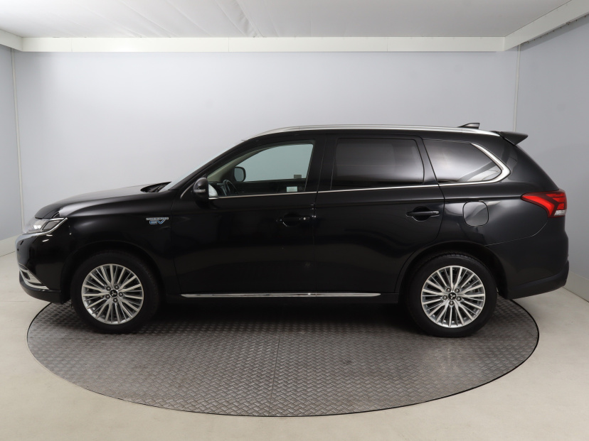 Mitsubishi Outlander, 2021