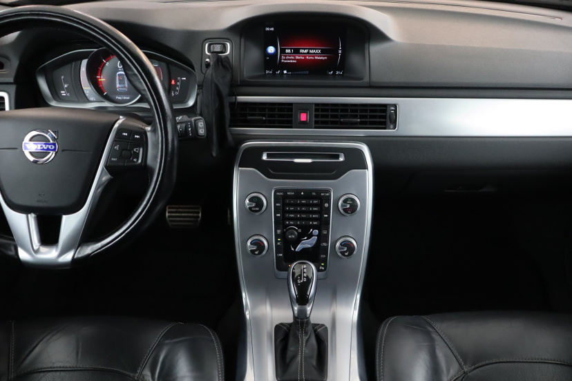 Volvo V70, 2015