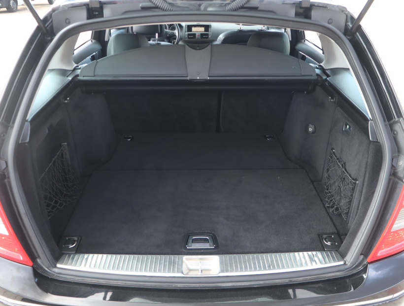Mercedes-Benz C, 2010