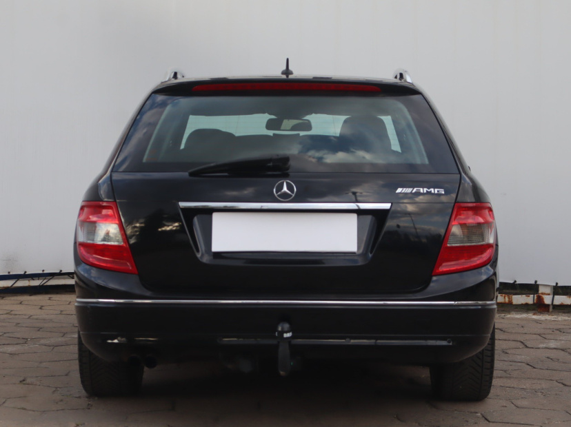 Mercedes-Benz C, 2010