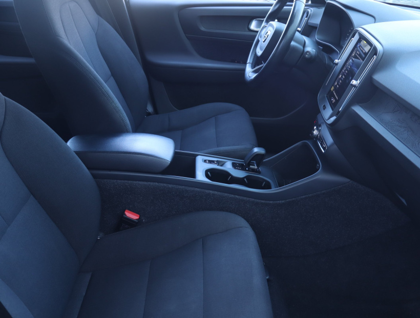 Volvo XC40, 2022