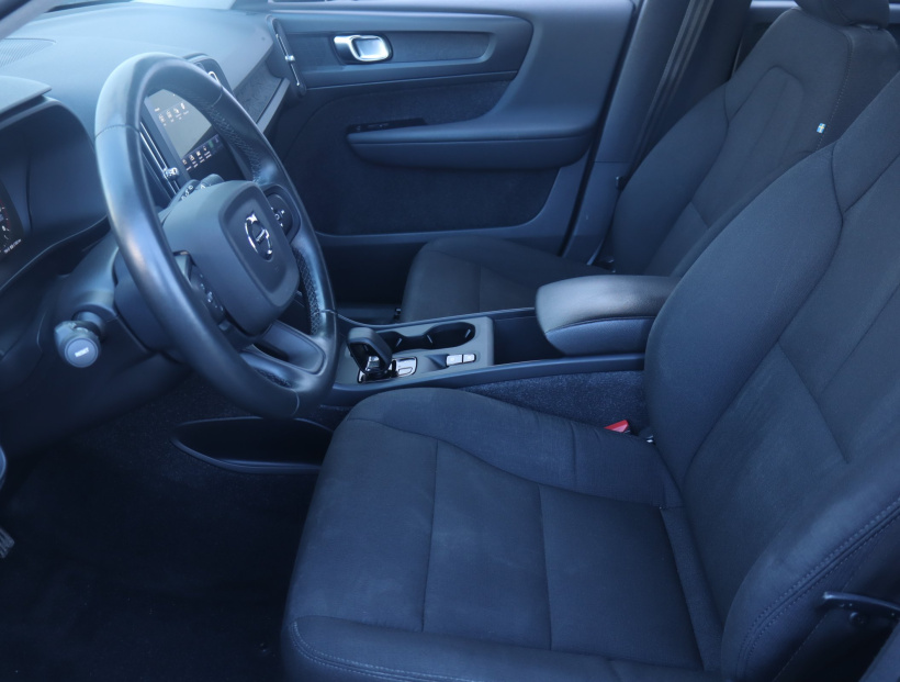 Volvo XC40, 2022