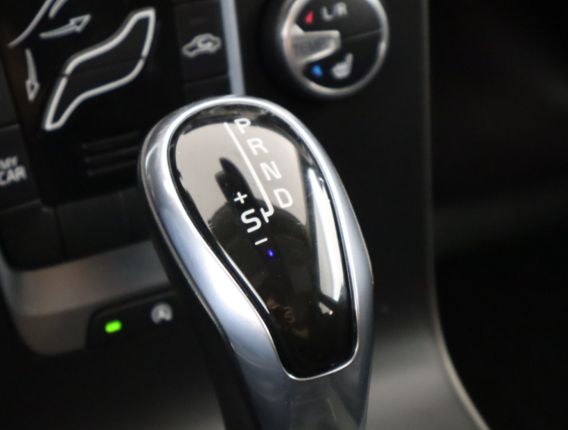Volvo V40, 2016