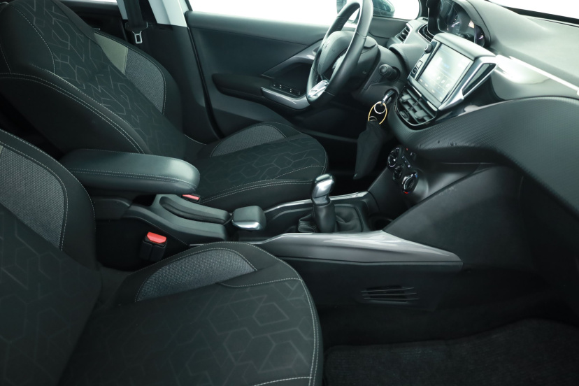 Peugeot 2008, 2017