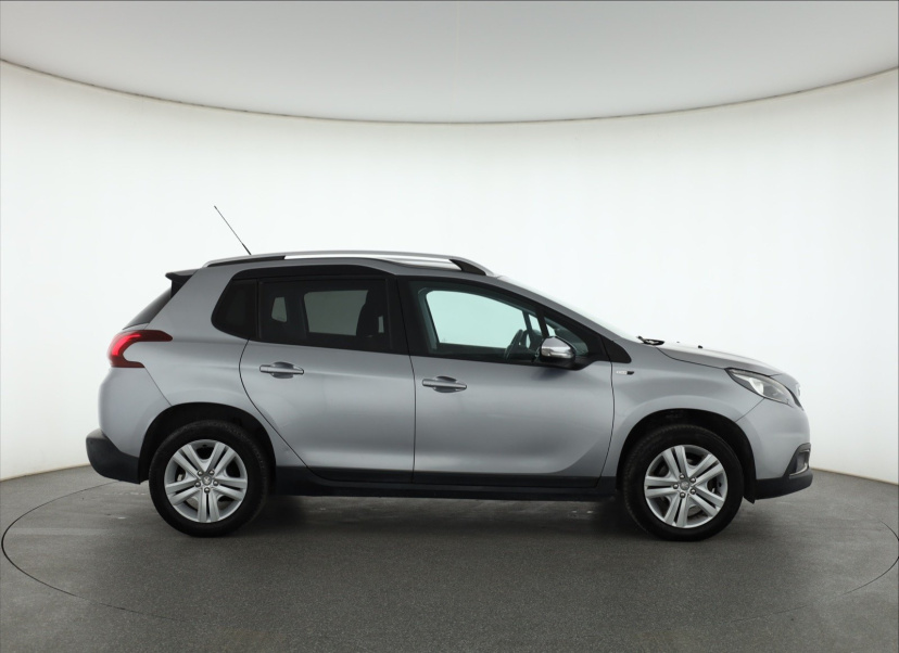 Peugeot 2008, 2017
