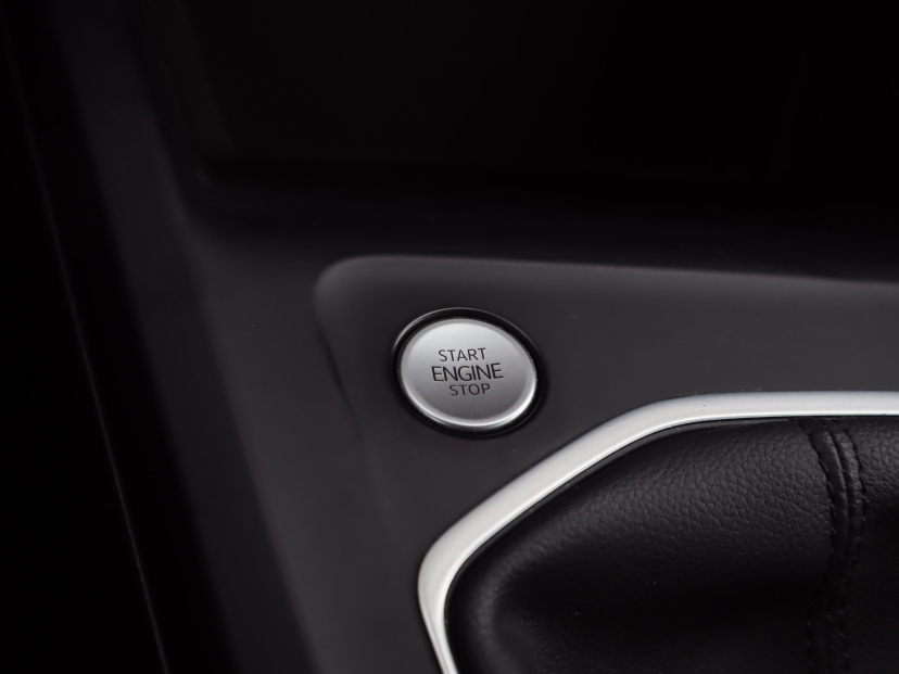 Volkswagen Golf, 2022