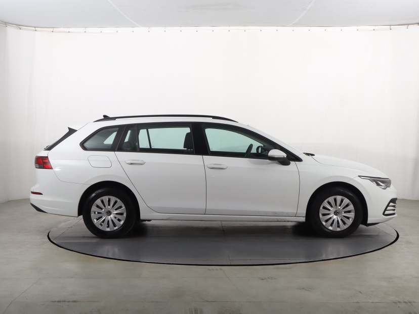 Volkswagen Golf, 2022