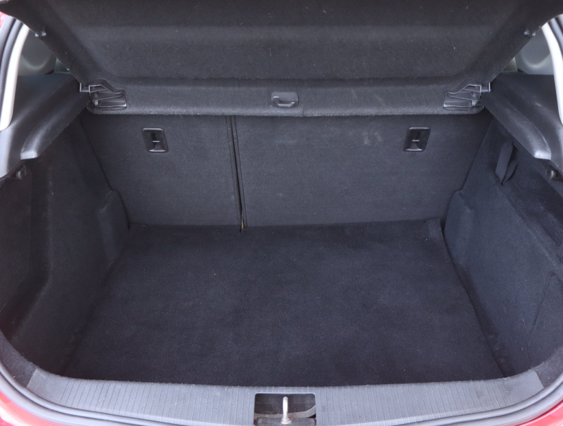 Opel Astra, 2011