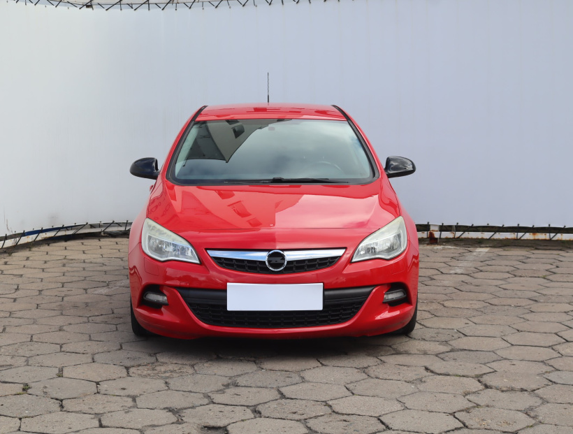 Opel Astra, 2011