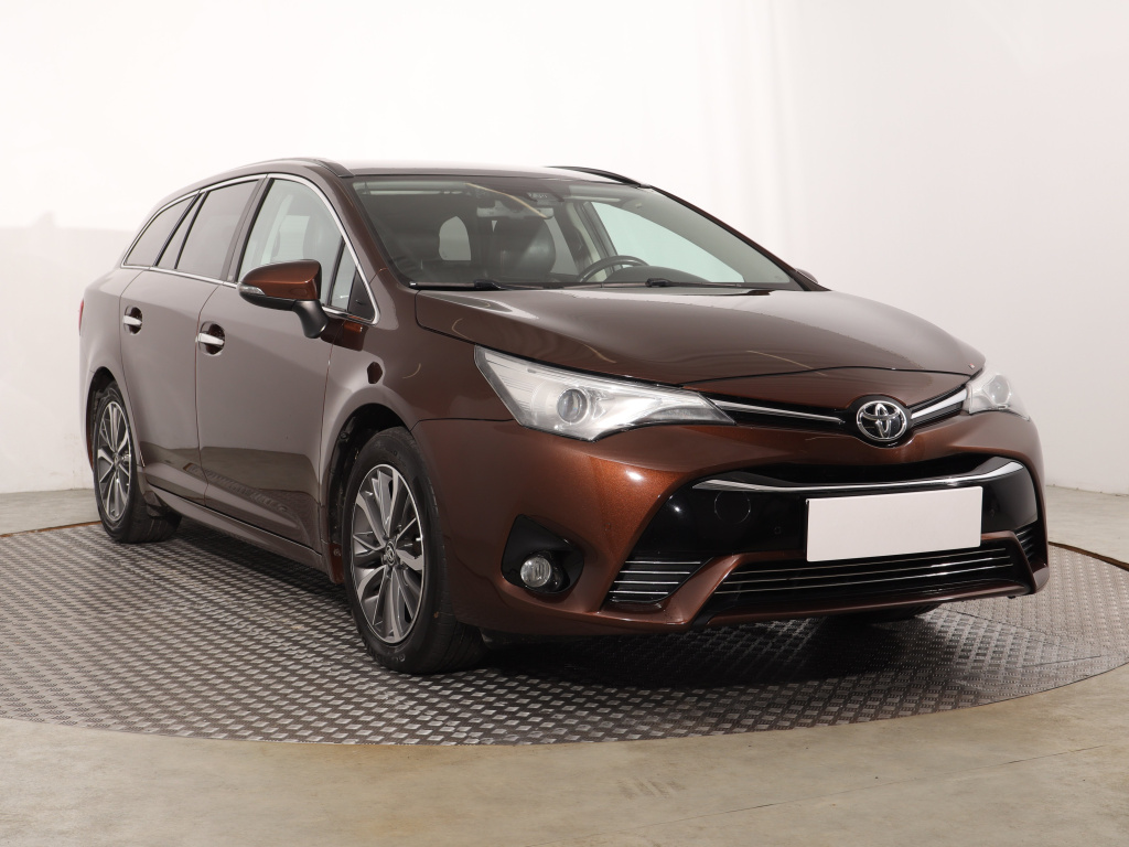 Toyota Avensis, 2015
