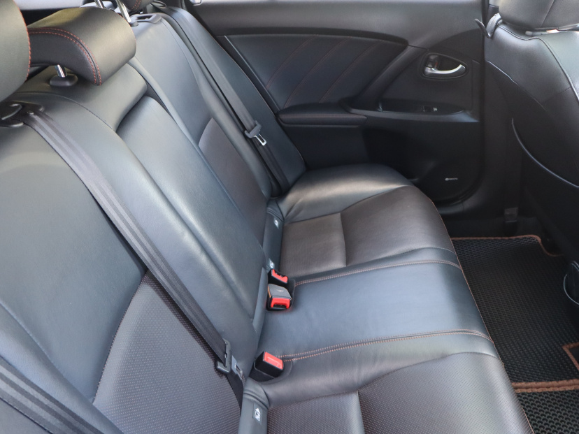 Toyota Avensis, 2015